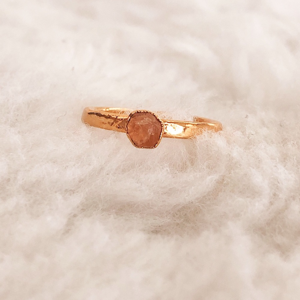 Little Sycamore raw garnet stacking ring in gold size 6